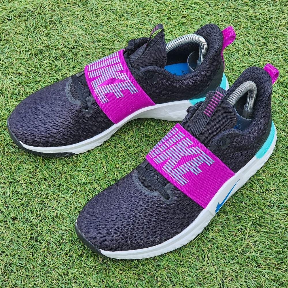 NIKE RENEW IN SEASON TR 9 - Womens Sneakers - SIZE 8